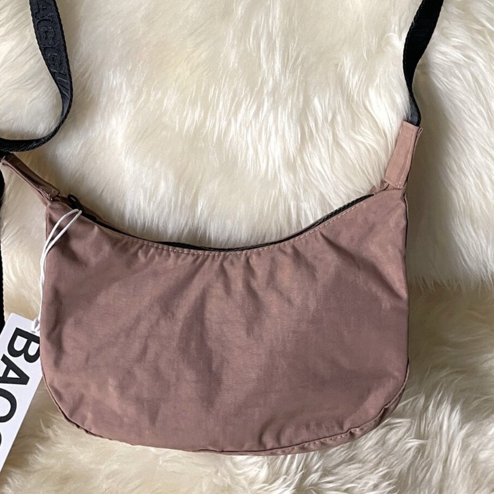 NWT Baggu Small Crescent Bag - Cocoa